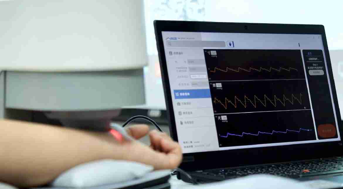 汇旺支付耘康以高解析与拟真的显示技术，，，，将其应用于中医检测，，，，提供“中医数位化检测方案”，，使传统中医检测结果数据化与可视化